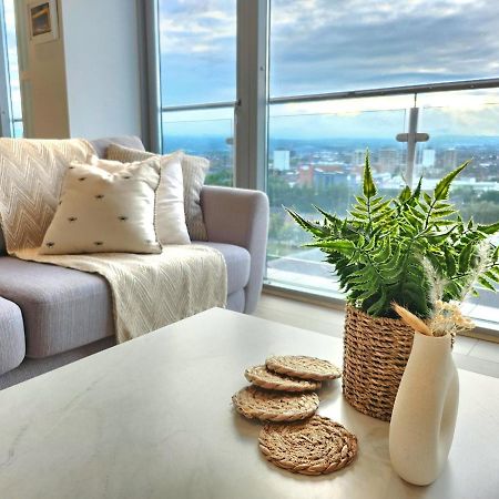 Pass The Keys Stunning Penthouse With Balcony Sunset Views Apartman Belfast Kültér fotó