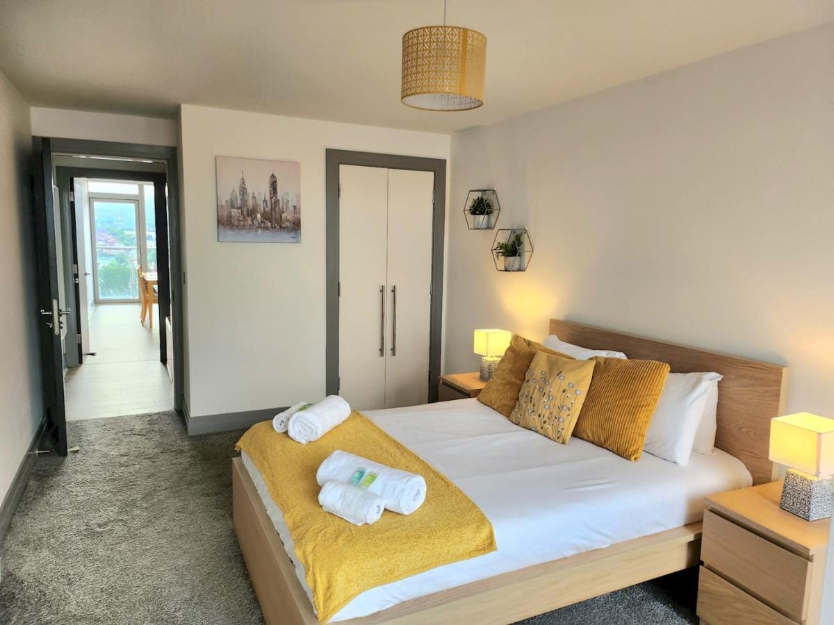 Pass The Keys Stunning Penthouse With Balcony Sunset Views Apartman Belfast Kültér fotó