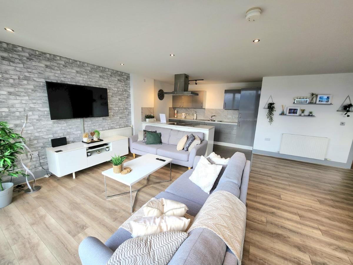 Pass The Keys Stunning Penthouse With Balcony Sunset Views Apartman Belfast Kültér fotó