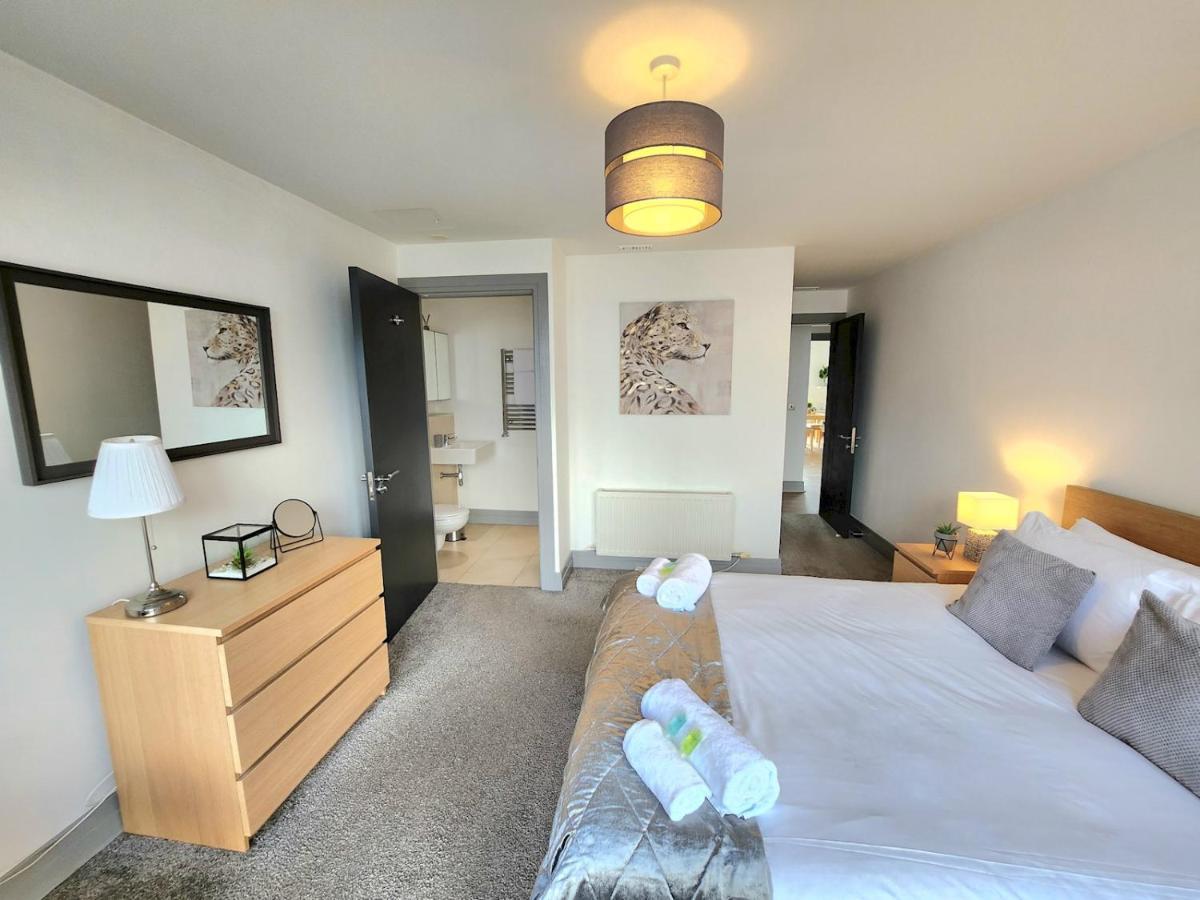 Pass The Keys Stunning Penthouse With Balcony Sunset Views Apartman Belfast Kültér fotó