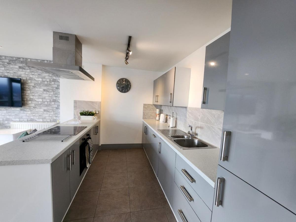 Pass The Keys Stunning Penthouse With Balcony Sunset Views Apartman Belfast Kültér fotó