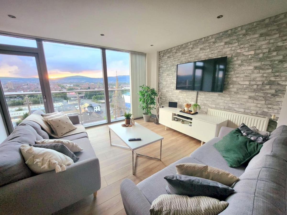 Pass The Keys Stunning Penthouse With Balcony Sunset Views Apartman Belfast Kültér fotó
